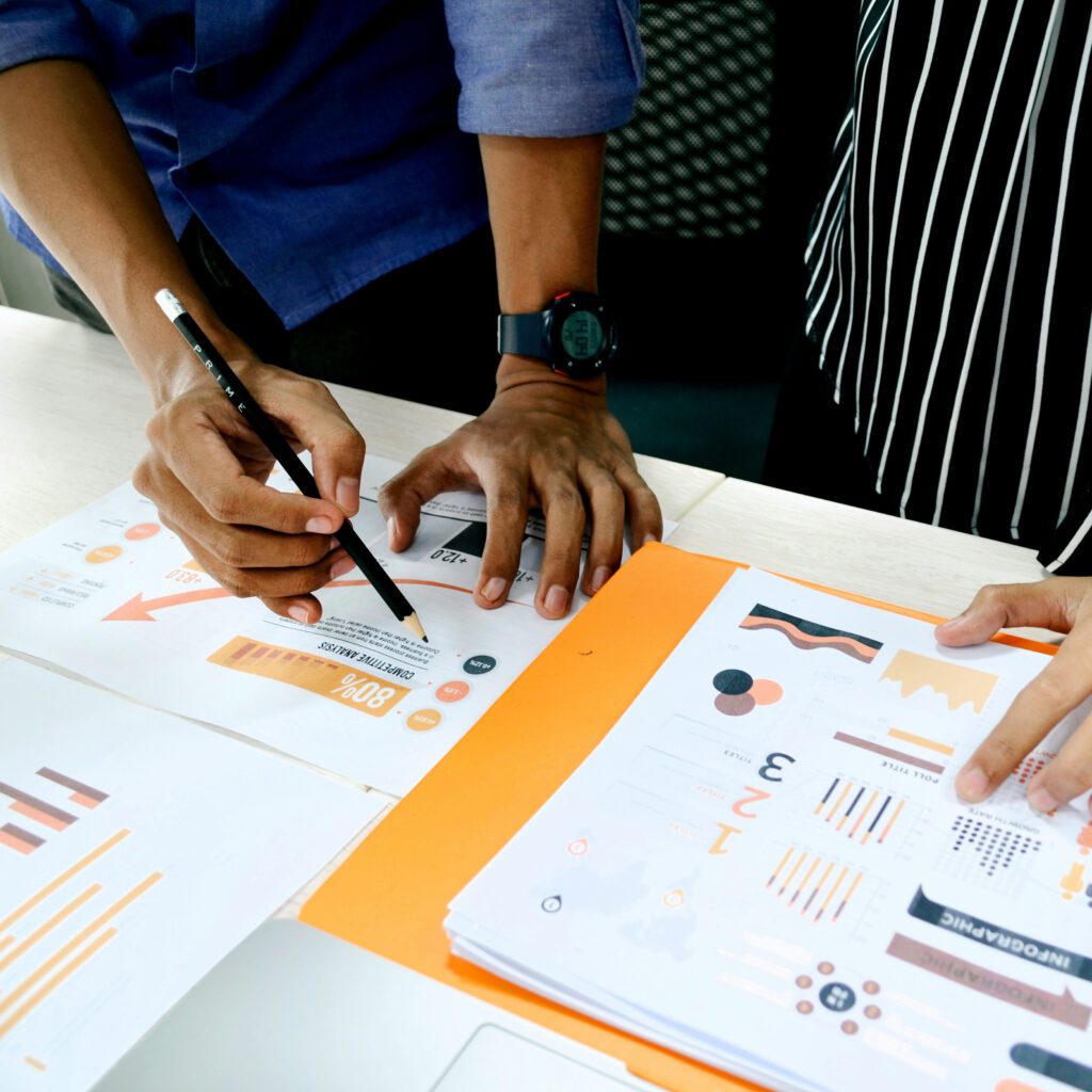 analiza danych i raportowanie. analiza komunikacji i konkurencji